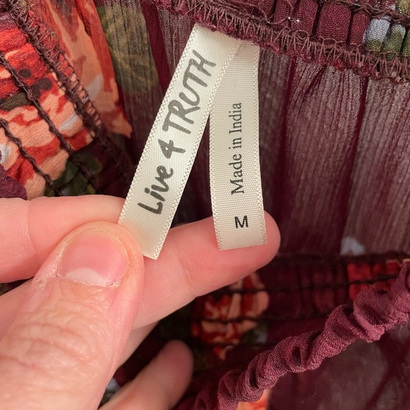 Live 4 Truth Floral Burgundy Off-Shoulder Overlay Top size medium - Picture 4 of 6